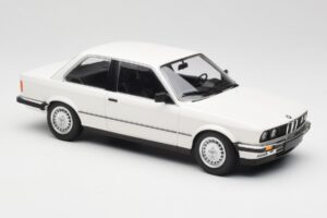 BMW 323i E21 White Minichamps 1:18 155026005 Diecast — photo 4 of 6