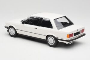 BMW 323i E21 White Minichamps 1:18 155026005 Diecast — photo 5 of 6