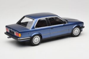 BMW 323i E30 Blue Metallic Minichamps 1:18 155026002 Diecast — photo 2 of 6