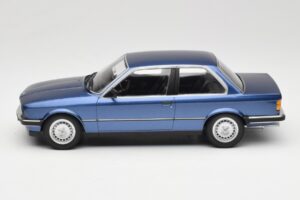 BMW 323i E30 Blue Metallic Minichamps 1:18 155026002 Diecast — photo 3 of 6