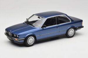 BMW 323i E30 Blue Metallic Minichamps 1:18 155026002 Diecast