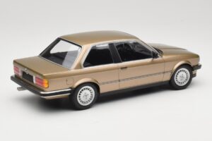 BMW 323i E30 Brown Metallic Minichamps 1:18 155026004 Diecast — photo 2 of 6