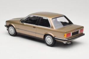 BMW 323i E30 Brown Metallic Minichamps 1:18 155026004 Diecast — photo 5 of 6