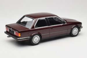 BMW 323i E30 Dark Red Metallic Minichamps 1:18 155026007 Diecast — photo 2 of 6