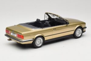 BMW 325i E30 Cabriolet Beige MCG 1:18 MCG18544 Diecast — photo 2 of 6