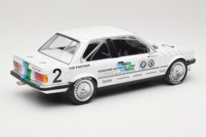 BMW 325i E30 #2 O. Manthey Vogelsang Automobile 3rd Place Eifel Race DTM 1986 Minichamps 1:18 155862602 Diecast — photo 2 of 6
