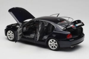 BMW 330i E46 Black Kyosho 1:18 08731RB Diecast — photo 5 of 8