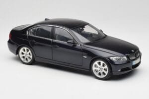 BMW 330i E46 Black Kyosho 1:18 08731RB Diecast — photo 6 of 8