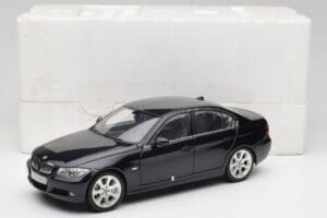 BMW 330i E46 Black Kyosho 1:18 08731RB Diecast — photo 8 of 8