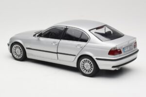 BMW 330i E46 Silver UT 1:18 80430302328 Diecast — photo 7 of 8