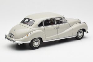 BMW 501 Cortina Grey AUTOart 1:18 80430393098 Diecast — photo 3 of 8