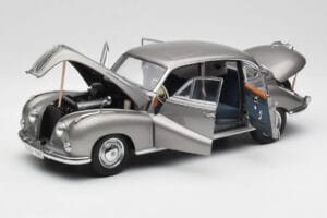 BMW 502 2.6 Luxus Silver Beige Metallic AUTOart 1:18 70591 Diecast — photo 2 of 8
