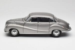 BMW 502 2.6 Luxus Silver Beige Metallic AUTOart 1:18 70591 Diecast — photo 4 of 8