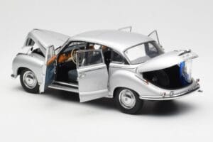 BMW 502 2.6 Luxus Super Silver AUTOart 1:18 70593 Diecast — photo 5 of 8