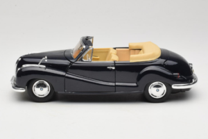 BMW 502 Cabriolet Black Maisto 1:18 31817 Diecast — photo 4 of 8