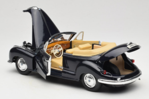 BMW 502 Cabriolet Black Maisto 1:18 31817 Diecast — photo 5 of 8