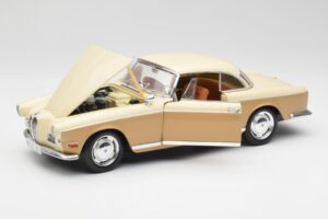 BMW 503 Beige Revell 1:18 8832 Diecast — photo 2 of 8
