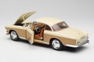 BMW 503 Beige Revell 1:18 8832 Diecast — photo 5 of 8