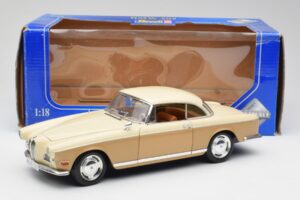BMW 503 Beige Revell 1:18 8832 Diecast — photo 8 of 8