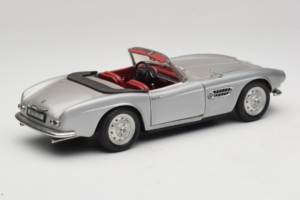 BMW 507 Cabriolet Silver Revell 1:18 8829 Diecast — photo 3 of 8