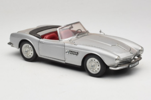BMW 507 Cabriolet Silver Revell 1:18 8829 Diecast — photo 6 of 8