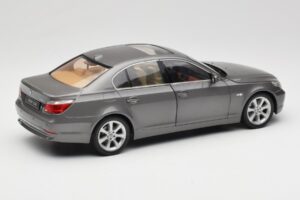 BMW 530i E60 Grey Metallic Revell 1:18 08841 Diecast — photo 3 of 8