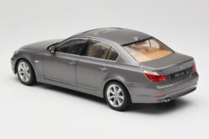 BMW 530i E60 Grey Metallic Revell 1:18 08841 Diecast — photo 7 of 8