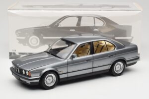 BMW 535i E34 Grey Metallic Minichamps 1:18 100024008 Diecast — photo 8 of 8