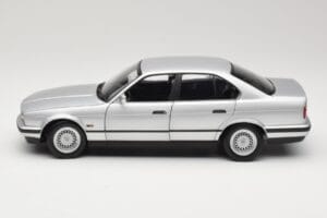 BMW 535i E34 Silver Minichamps 1:18 100024005 Diecast — photo 4 of 8