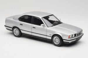 BMW 535i E34 Silver Minichamps 1:18 100024005 Diecast — photo 6 of 8