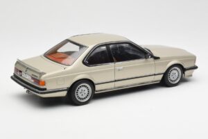 BMW 635 CSi E24 Bronzit Beige Metallic AUTOart 1:18 70523 Diecast — photo 3 of 8