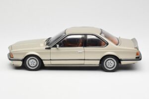 BMW 635 CSi E24 Bronzit Beige Metallic AUTOart 1:18 70523 Diecast — photo 4 of 8