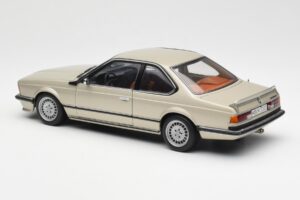 BMW 635 CSi E24 Bronzit Beige Metallic AUTOart 1:18 70523 Diecast — photo 7 of 8