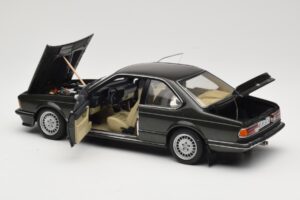 BMW 635 CSi E24 Malachit Green Metallic AUTOart 1:18 70522 Diecast — photo 5 of 8