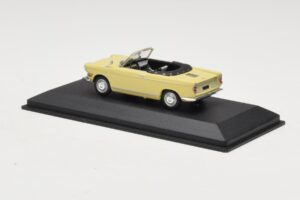 BMW 700 Cabriolet Yellow Minichamps 1:43 BMW002 Diecast — photo 3 of 4