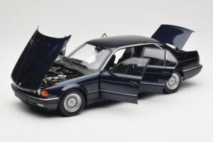 BMW 730i E32 Blue Metallic Minichamps 1:18 100023006 Diecast — photo 2 of 8