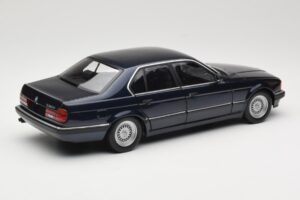 BMW 730i E32 Blue Metallic Minichamps 1:18 100023006 Diecast — photo 3 of 8