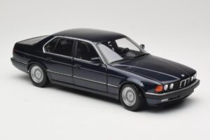 BMW 730i E32 Blue Metallic Minichamps 1:18 100023006 Diecast — photo 6 of 8