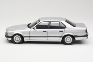 BMW 730i E32 Silver Minichamps 1:18 100023000 Diecast — photo 4 of 8