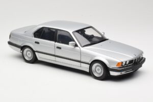 BMW 730i E32 Silver Minichamps 1:18 100023000 Diecast — photo 6 of 8