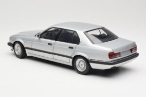 BMW 730i E32 Silver Minichamps 1:18 100023000 Diecast — photo 7 of 8