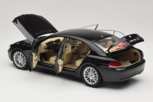 BMW 760Li E66 Individual Black Kyosho 1:18 08573RB Diecast — photo 5 of 8