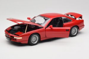 BMW 850Ci E31 Brilliant Red Revell 1:18 8827 Diecast — photo 2 of 8