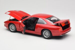 BMW 850Ci E31 Brilliant Red Revell 1:18 8827 Diecast — photo 5 of 8