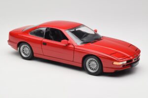 BMW 850Ci E31 Brilliant Red Revell 1:18 8827 Diecast — photo 6 of 8