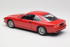 BMW 850Ci E31 Brilliant Red Revell 1:18 8827 Diecast — photo 7 of 8
