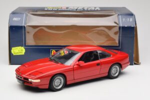 BMW 850Ci E31 Brilliant Red Revell 1:18 8827 Diecast — photo 8 of 8