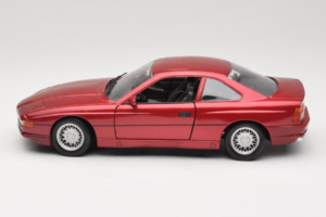 BMW 850i E31 Red Tchibo 1:18 36157 Diecast — photo 4 of 8