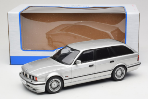 BMW Alpina B10 E34 4.6 Touring Silver MCG 1:18 MCG18332MCW Diecast — photo 6 of 6