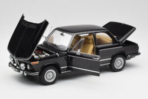 BMW 2002 L E10 Black AUTOart 1:18 70603 Diecast — photo 2 of 8